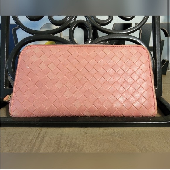 Bottega Venetta Pink Woven interaction Ladies Wallet - Picture 3 of 7